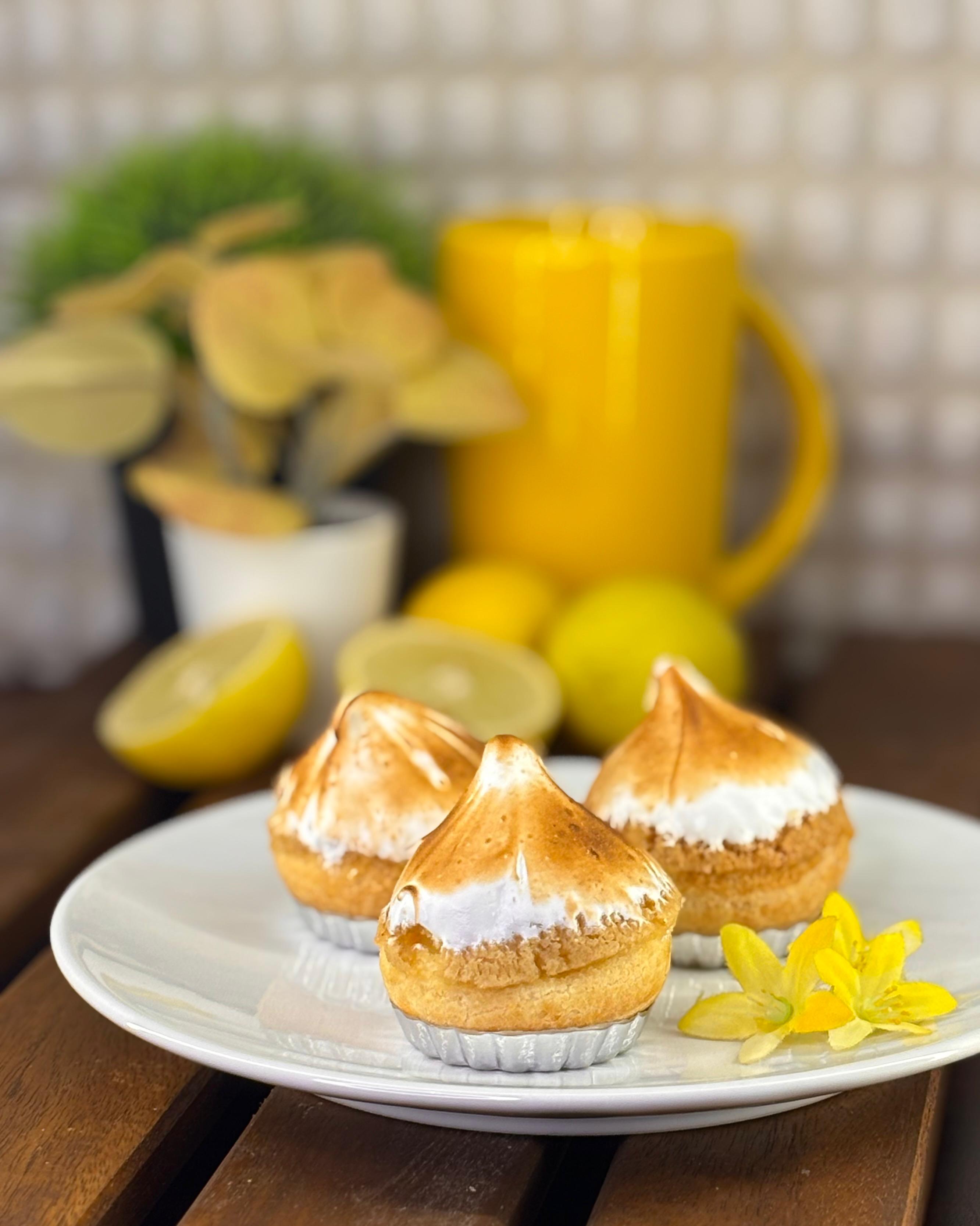 Lemon Meringe Choux
